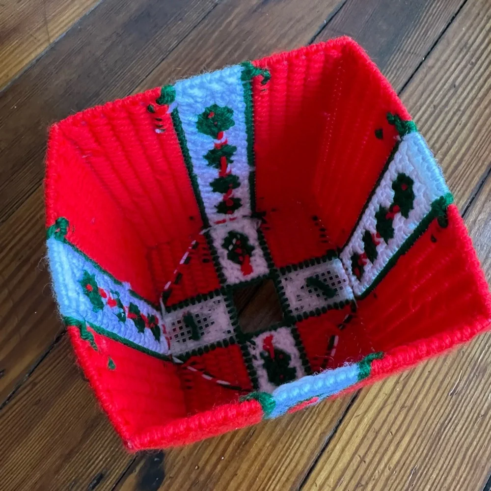 Vintage 70s plastic canvas cross-stitc Christmas tissue box cover